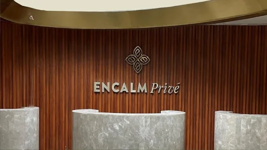 Encalm Prive Business Class Lounge